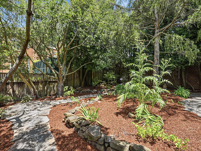 2998 Pacific Ave — Photo 33