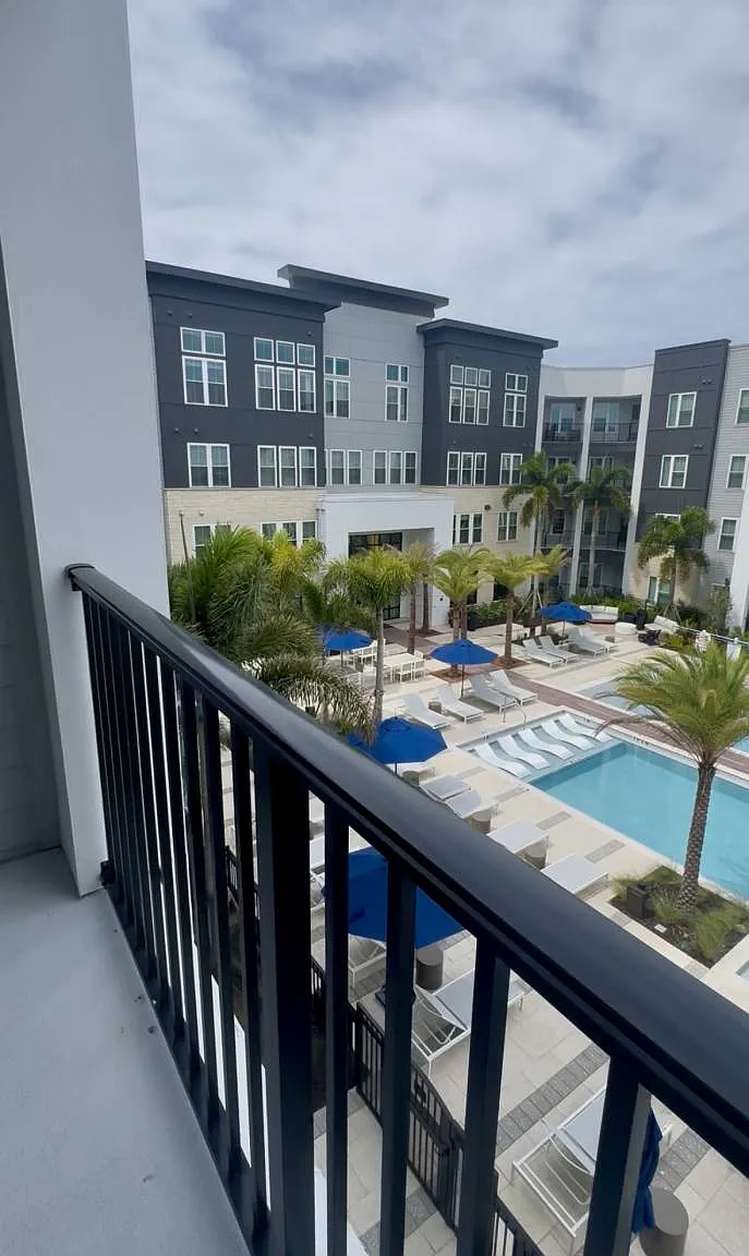 5215 W Tyson Ave in Tampa, FL 33611 — Photo 4