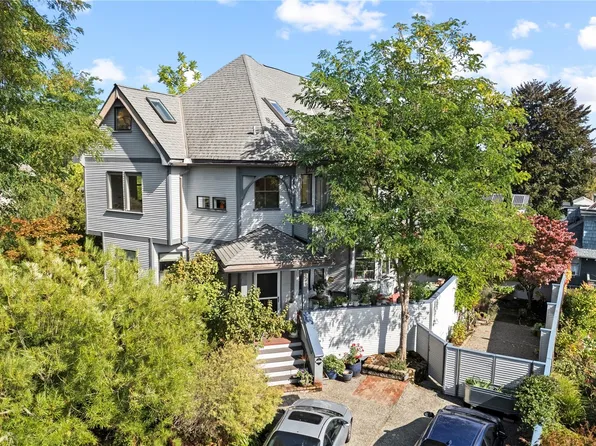326 30th Avenue, Seattle, WA 98122