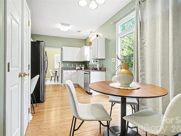 14802 Bergerac Ct — Photo 12