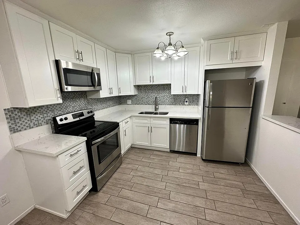 1950 S Palm Canyon Dr #151