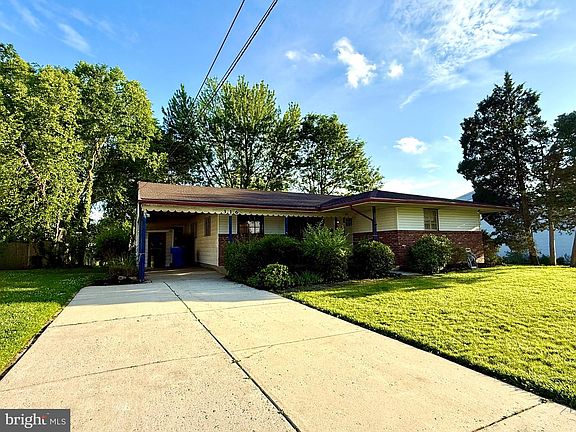 2nd image of 316 Juniper Dr