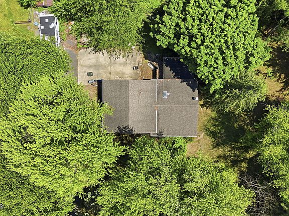 2nd image of 58 Vanderveer Road