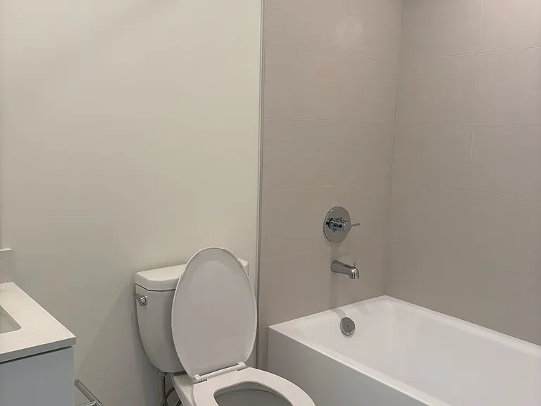 89 Church St #1704 — Photo 5