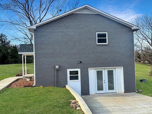 2nd image of 301 Wildlife Rd