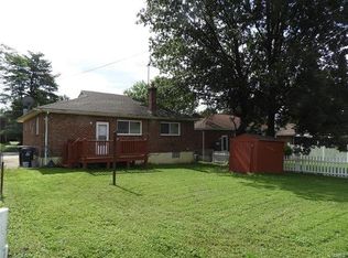 1087 N Hanley Rd, Saint Louis, MO 63130