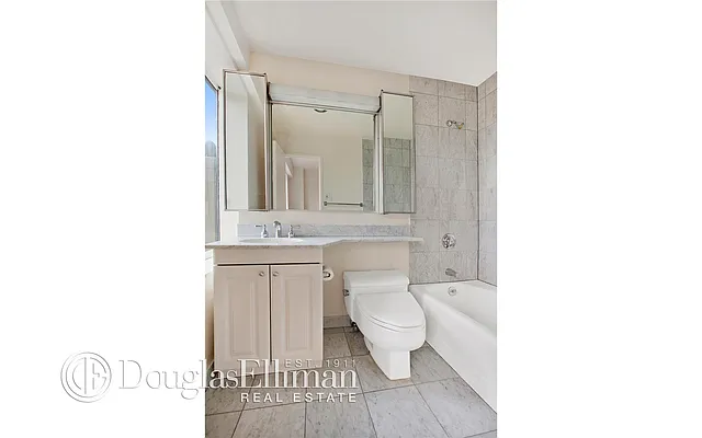 Rented by Douglas Elliman | media 27