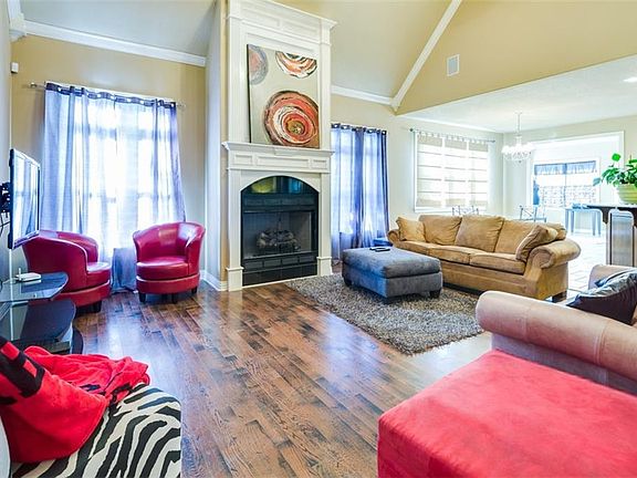4th image of 2377 N Water Way Dr