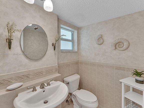 4th image of 9480 Poinciana Pl APT 202