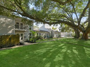 37 Hideaway Dr, Friendswood, TX 77546