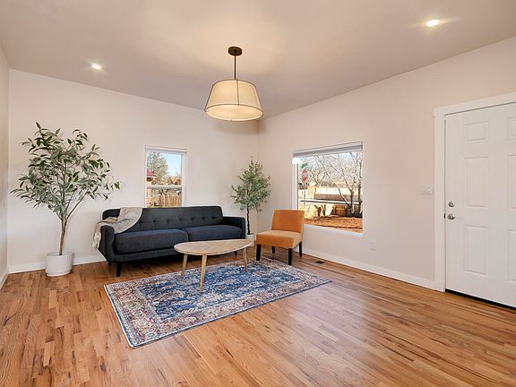 5th image of 1325 8th St NW
