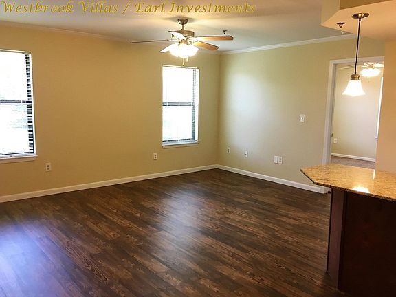 Living Room / Dining Nook