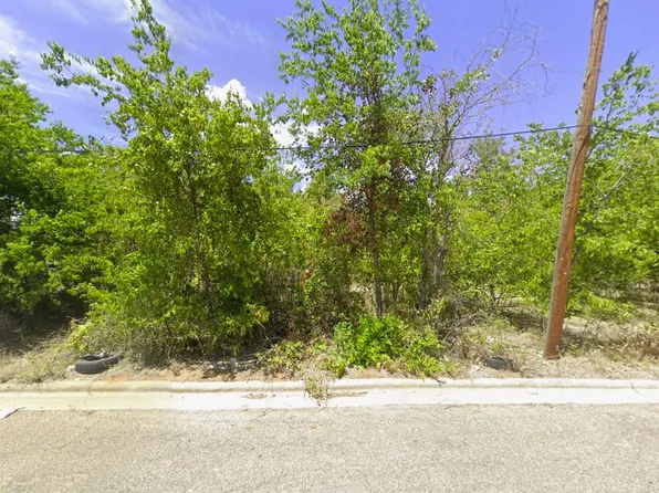 1907 Saint Louis St, Gatesville, TX 76528