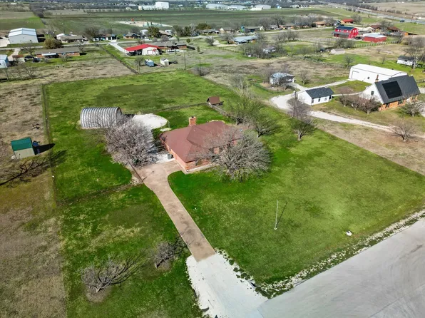 112 King George Rd, Ponder, TX 76259