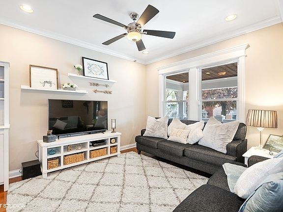 5th image of 4529 N Karlov Ave