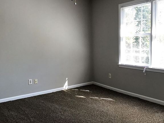 5th image of 1212 Leslie Pl