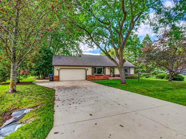 6229 Harvest Ln, Deforest, WI 53532