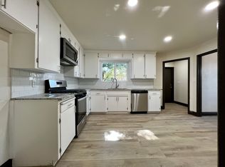 3122 N 10th St, Fresno, CA 93703