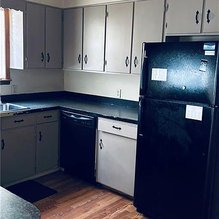 5th image of 2225 Noble St