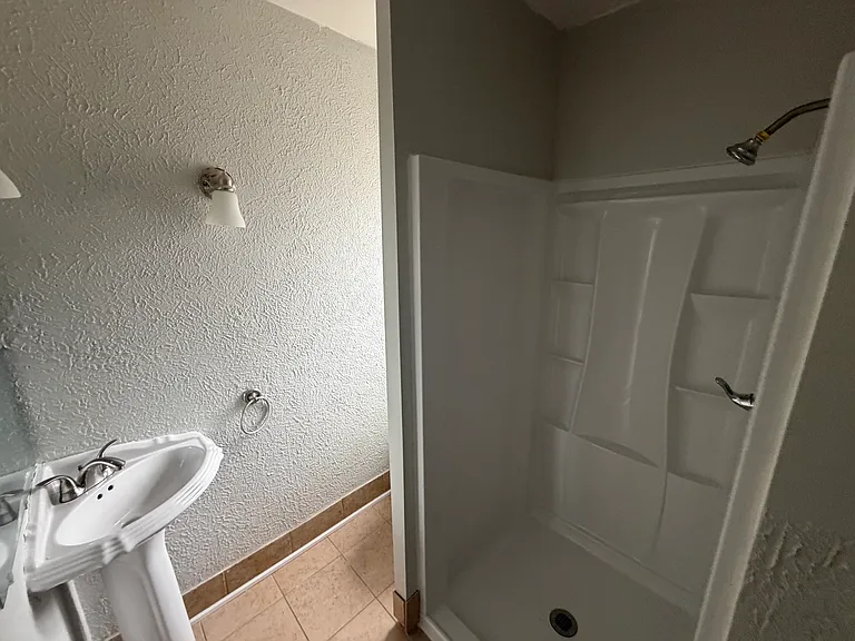1445 Kearsley Park Blvd — Photo 6