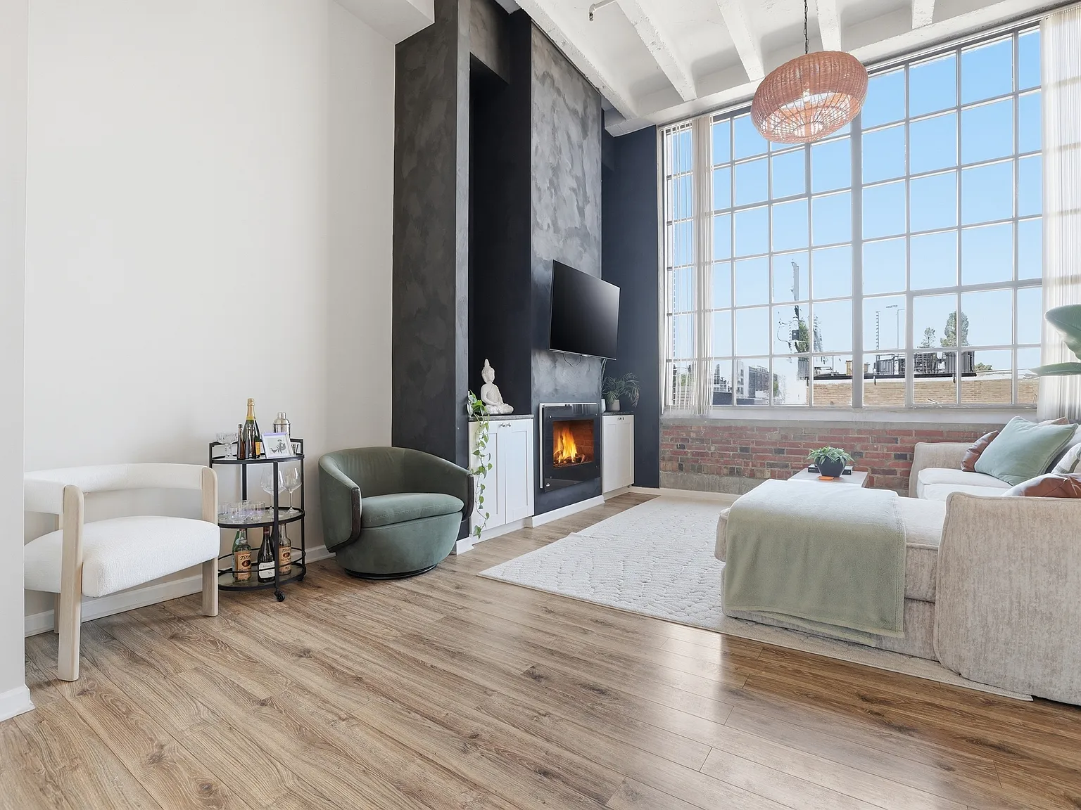 1 bed, 800 sqft, $2,500 — Photo 4
