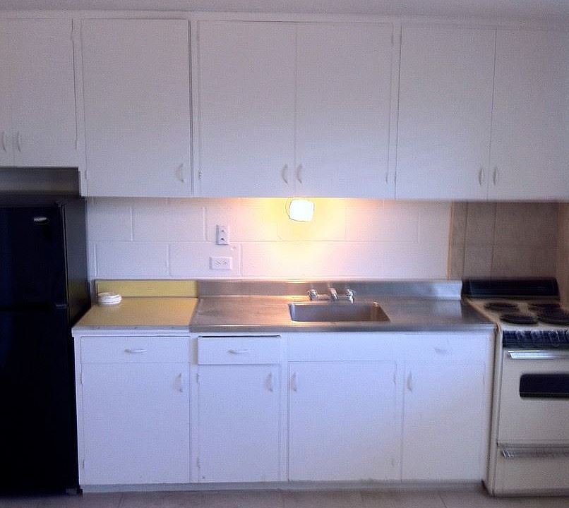 2nd image of 277 California Ave APT 17