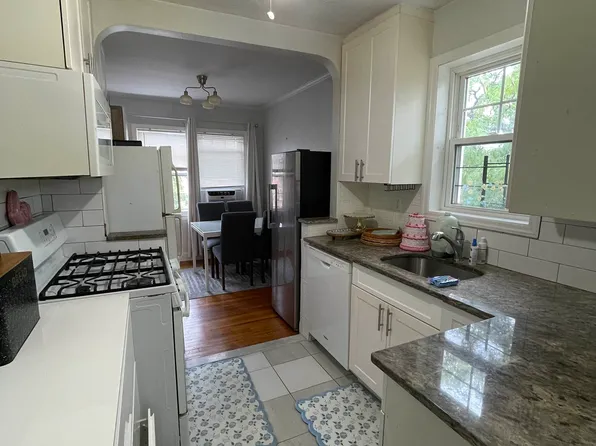 20-33 47th Street image 1 of 5