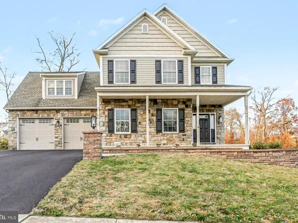 61 Gentle Dr, East Earl, PA 17519