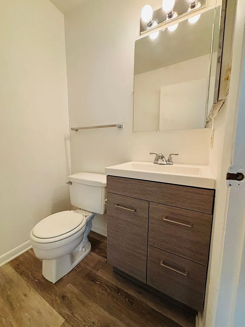 3 Bedroom 2.5 Bath Townhouse — Photo 3