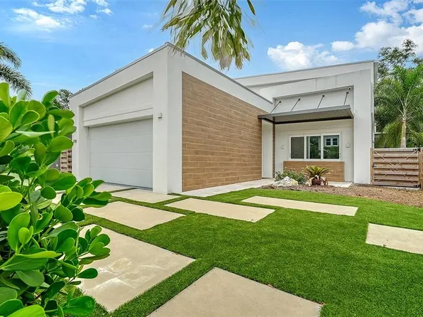 2138 Hawthorne St, Sarasota, FL 34239
