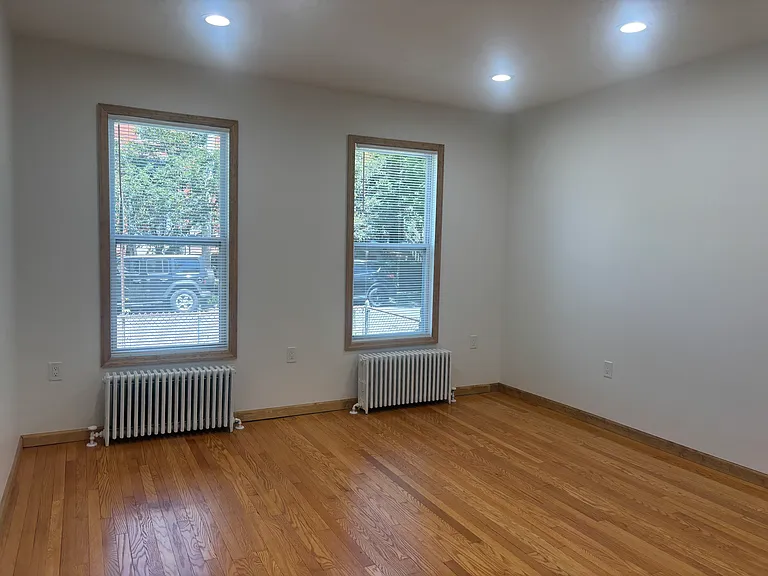 28 Eld St #1 — Photo 4
