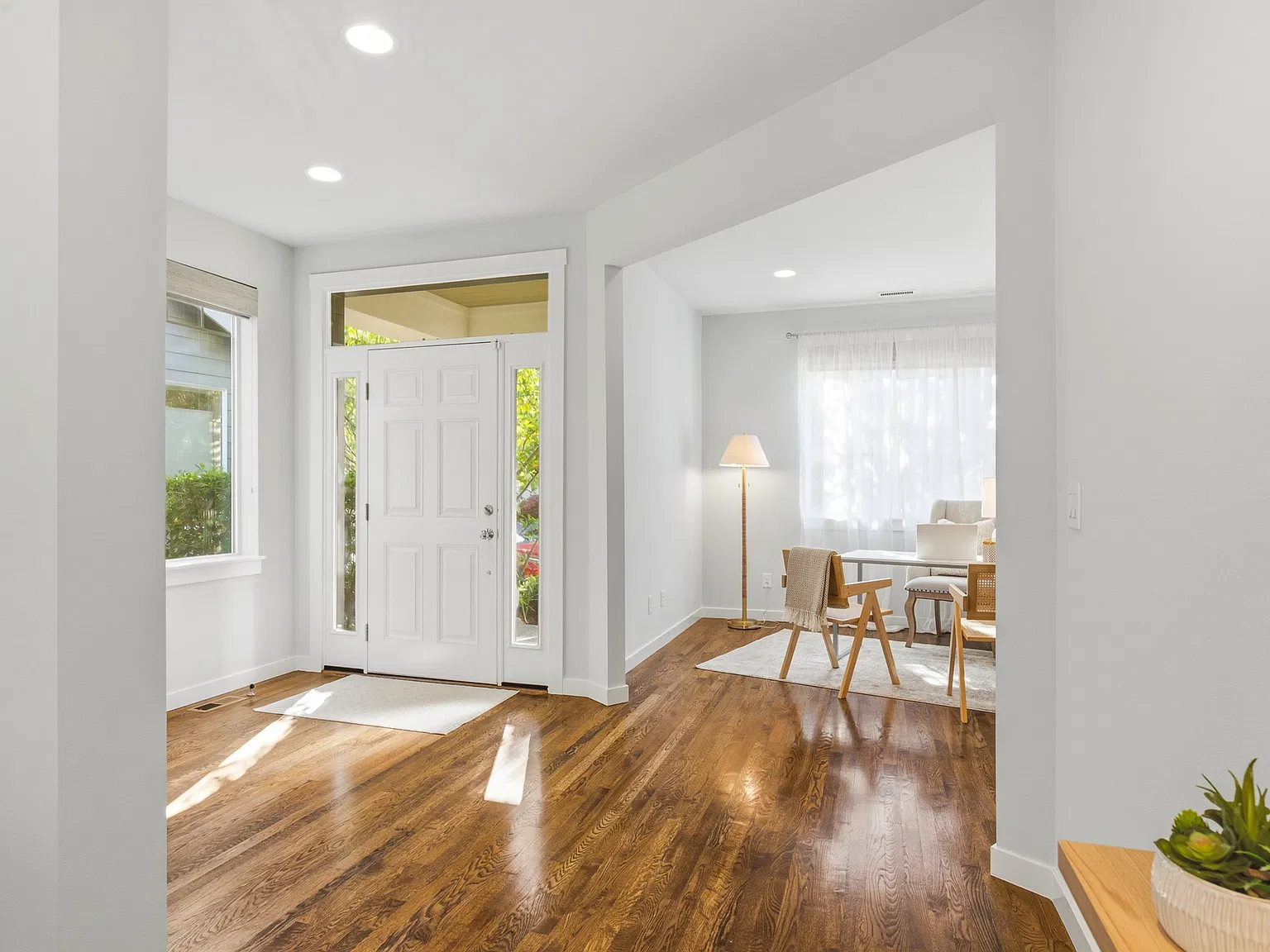 5 bed, 3160 sqft, $4,800 — Photo 2