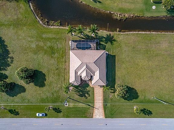5th image of 16373 Cape Horn Blvd