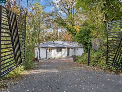 7 Los Amigos, Orinda, CA, 94563