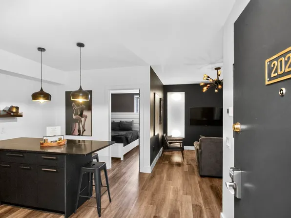 11 Music Sq E APT 202, Nashville, TN 37203