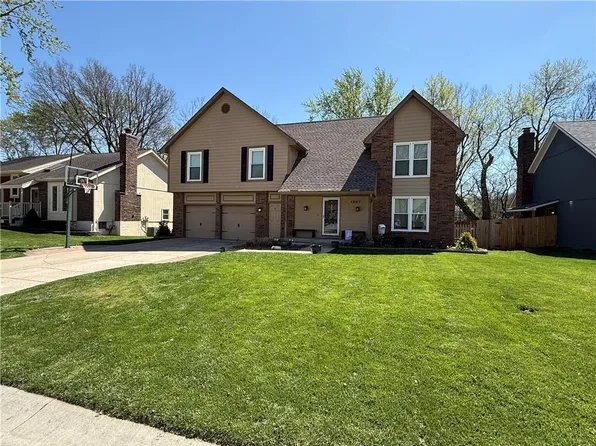 1307 SE 6th St, Lees Summit, MO 64063