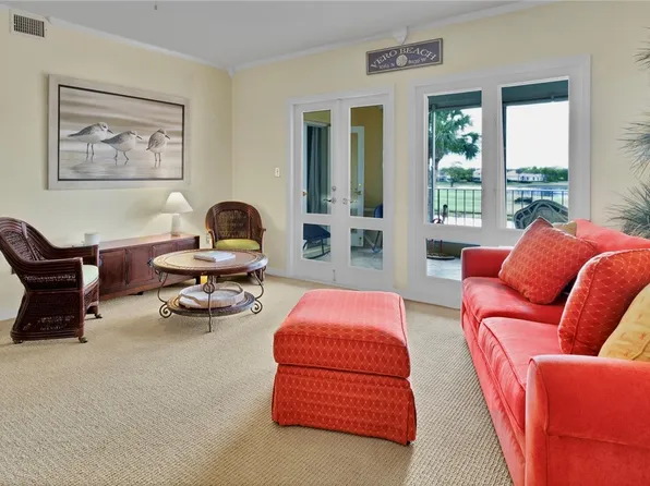 5085 Harmony Cir APT 201, Vero Beach, FL 32967