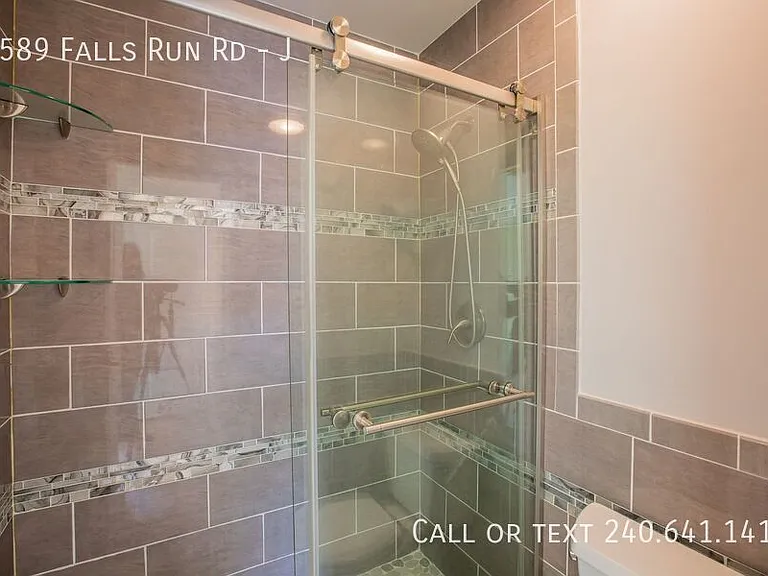8589 Falls Run Rd #J — Photo 22