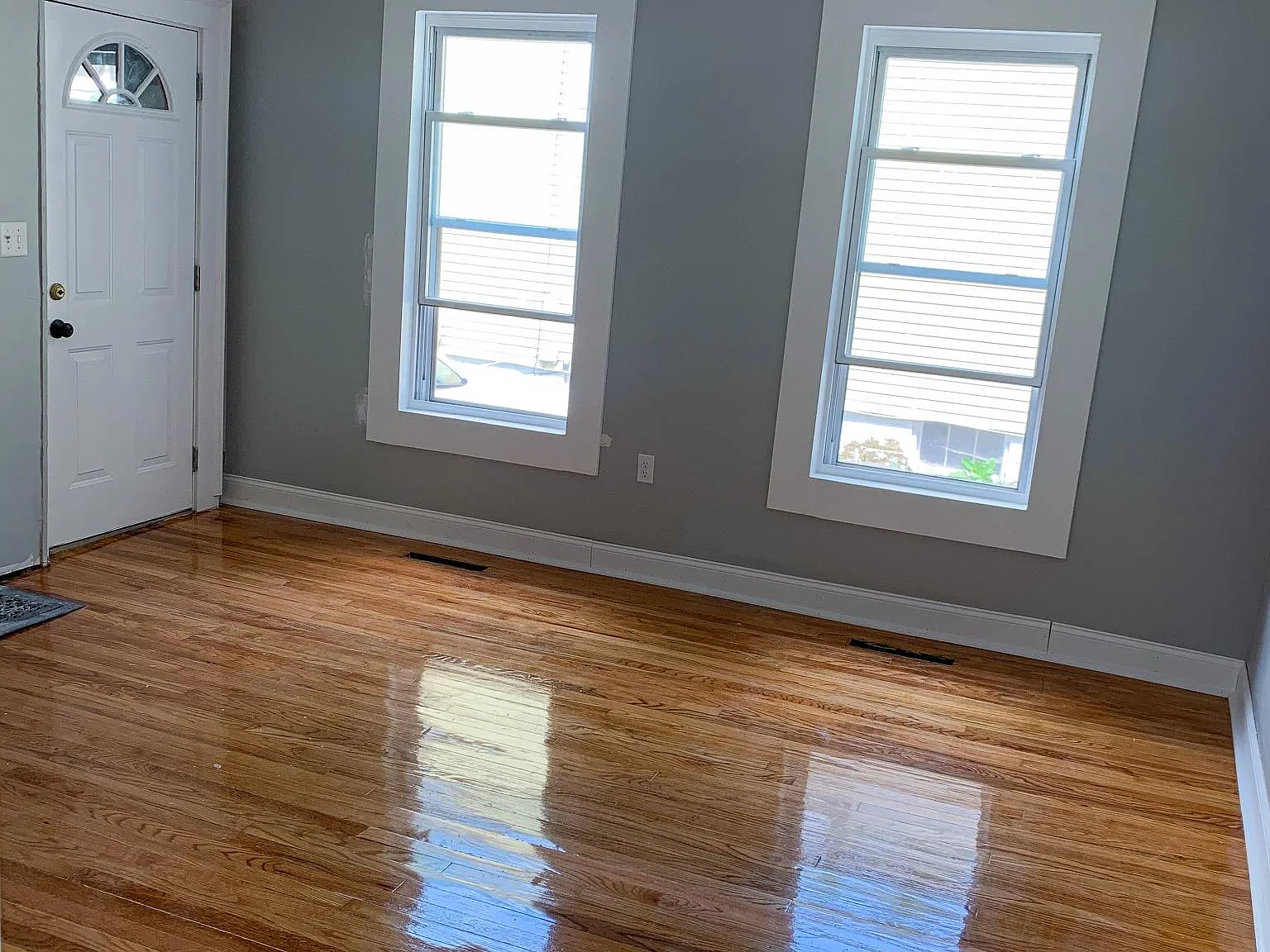 2 bed, 920 sqft, $1,700 — Photo 3