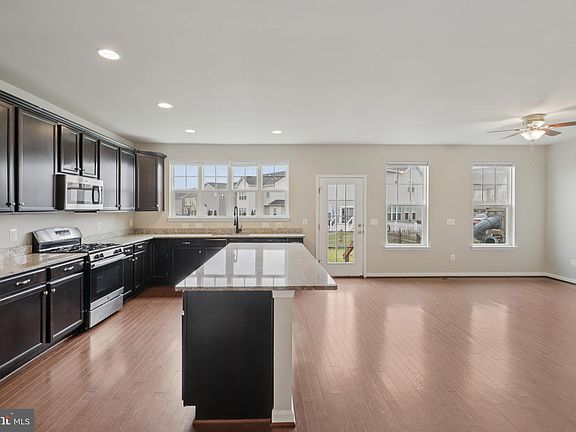 5th image of 216 Upper Heyford Pl