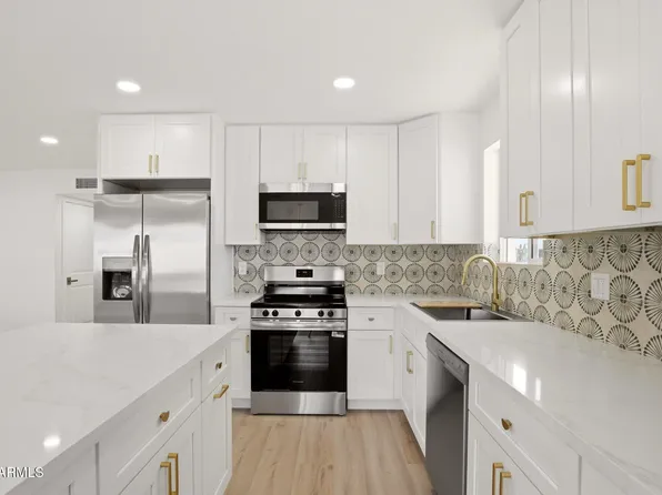 5222 W HATCHER Road, Glendale, AZ 85302