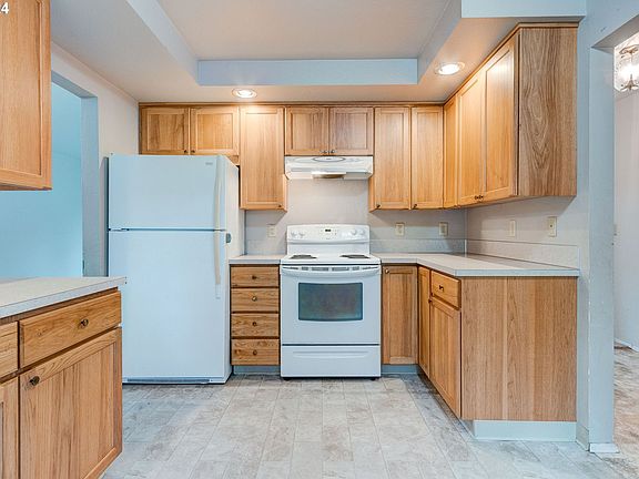 5th image of 408 Santa Fe Dr