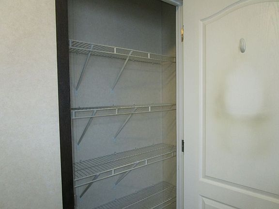 4th image of 23630 Pine Dr #203