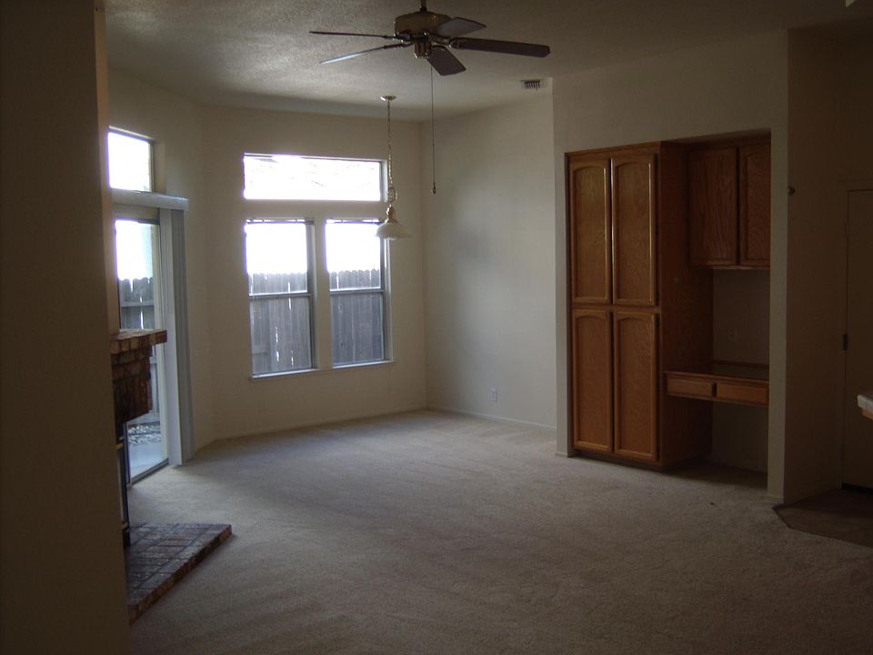 2nd image of 1313 Johnathan Dr
