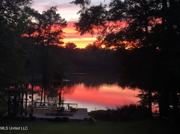 385 Lakeway Dr #13, Brandon, MS 39047