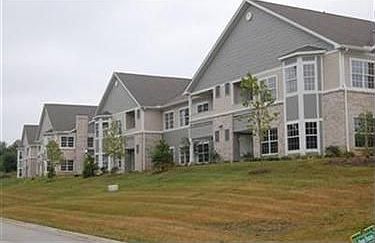 1st image of 522 Robinwood Ln APT F