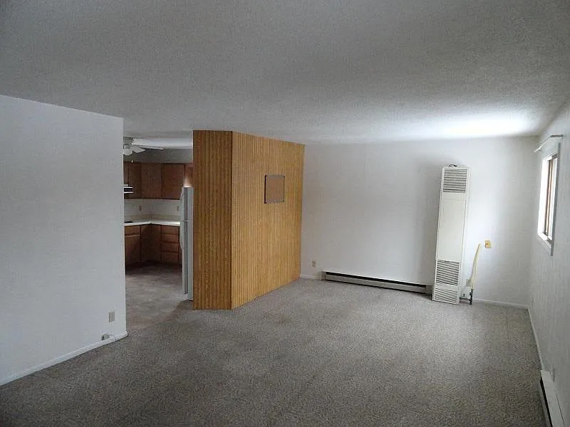 2 bed, 850 sqft, $1,295 — Photo 2