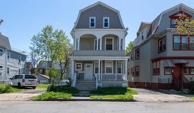 242 S Burnet St — Photo 14