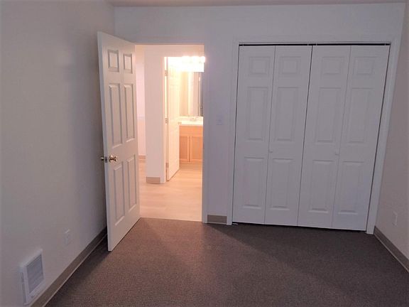 3rd image of 450 J St APT 9