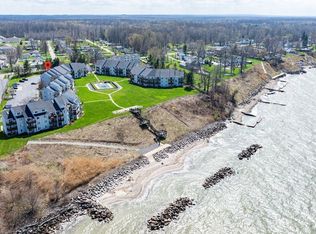 6035 Lake Rd W APT 327, Ashtabula, OH